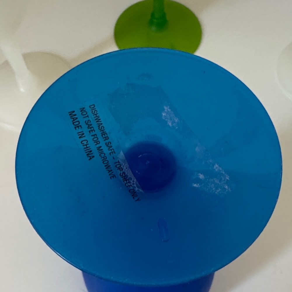 Colorful Plastic Wine Glass Set - Picture 4 of 4